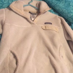 patogonia pull over